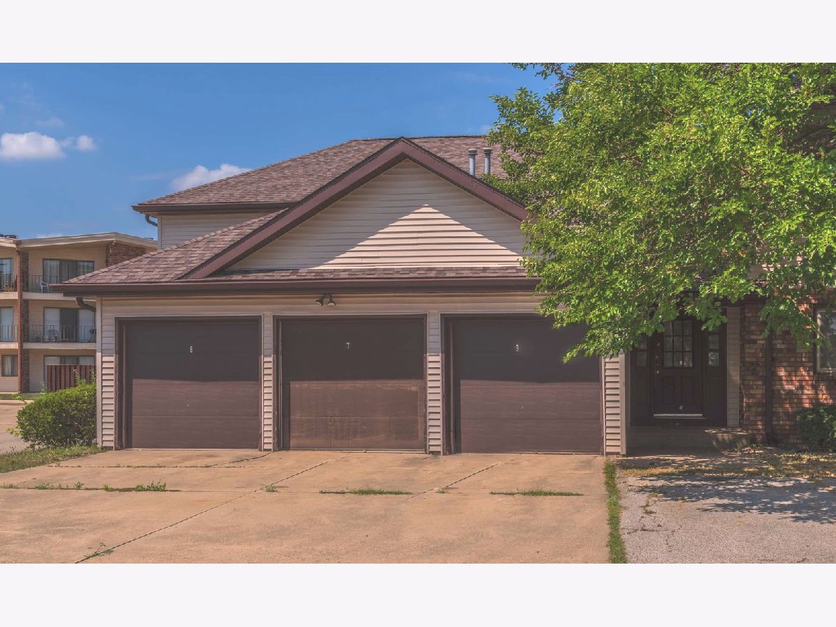 Condos & Townhomes Sold Northbrook Normal Illinois, 1600 Northbrook