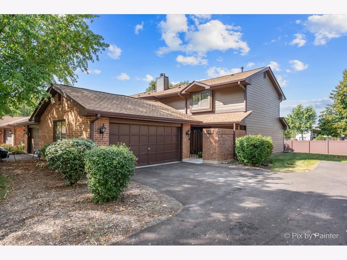 Townhomes Sold Indian Trail Westmont Illinois, 148 Prairie