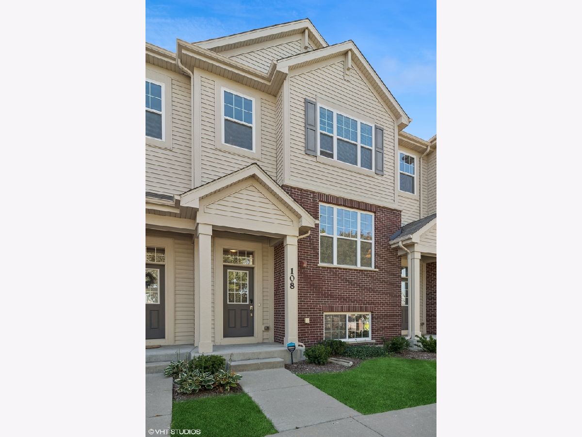 Condos & Townhomes Sold Lexington Crossing Rolling Meadows Illinois, 108 Lexington