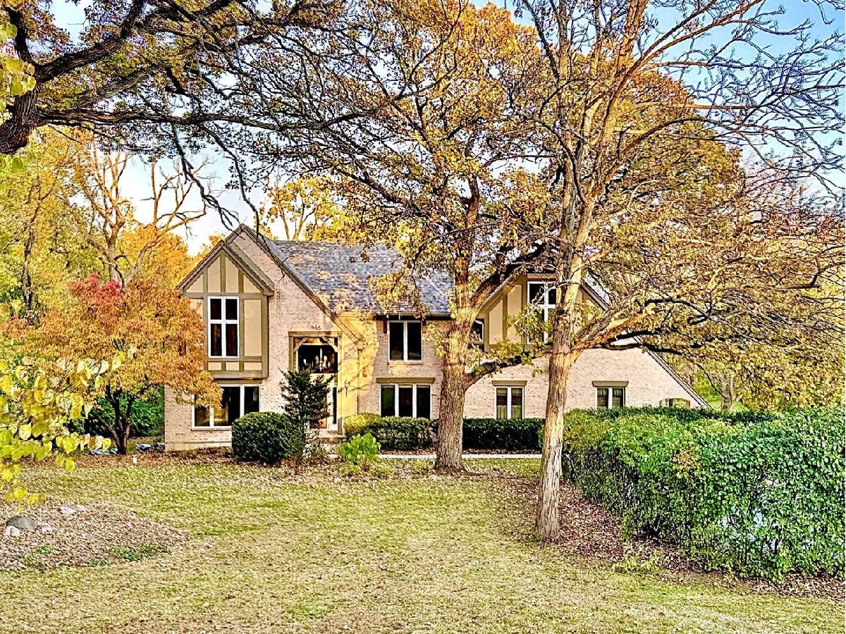 Homes Sold Crystal Woods Crystal Lake Illinois, 2710 Crystal