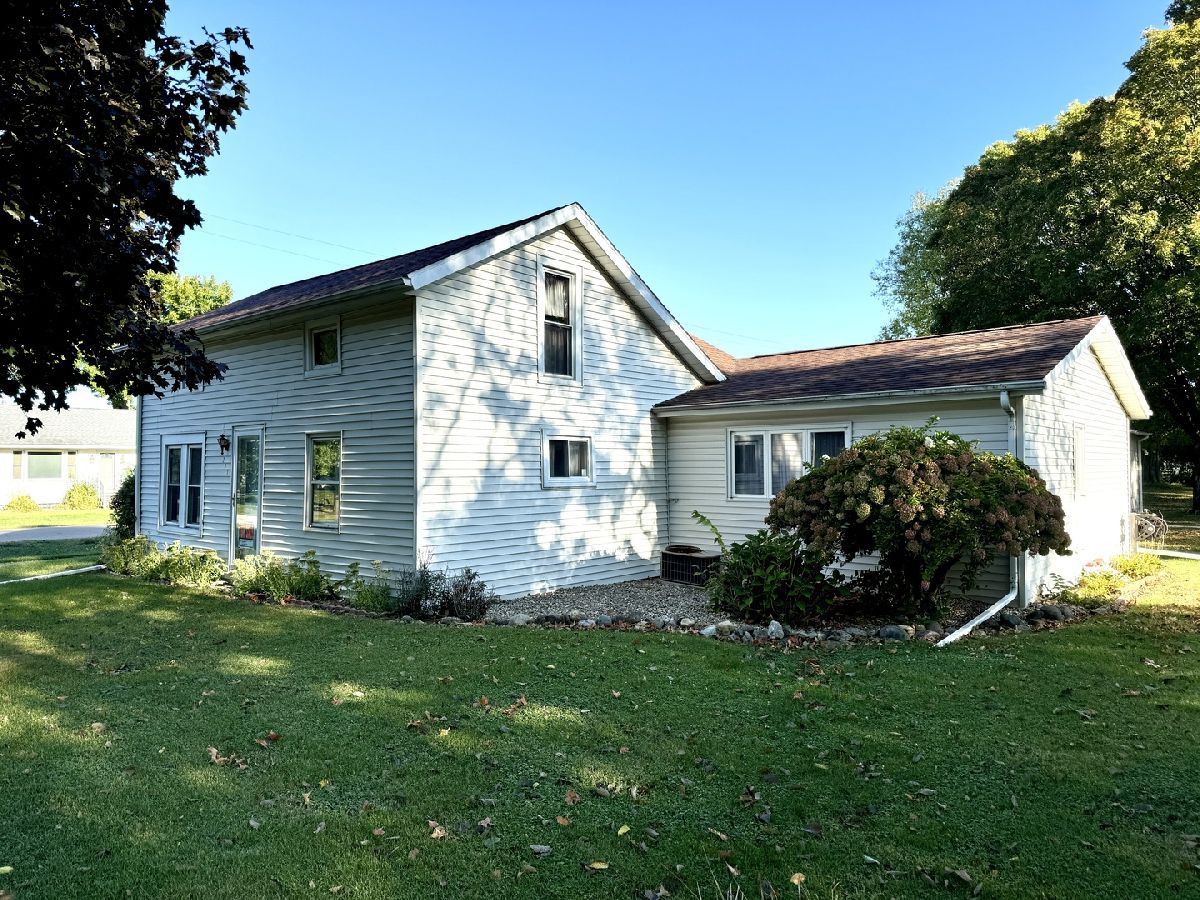  Sold Hennepin Illinois, 301 Market