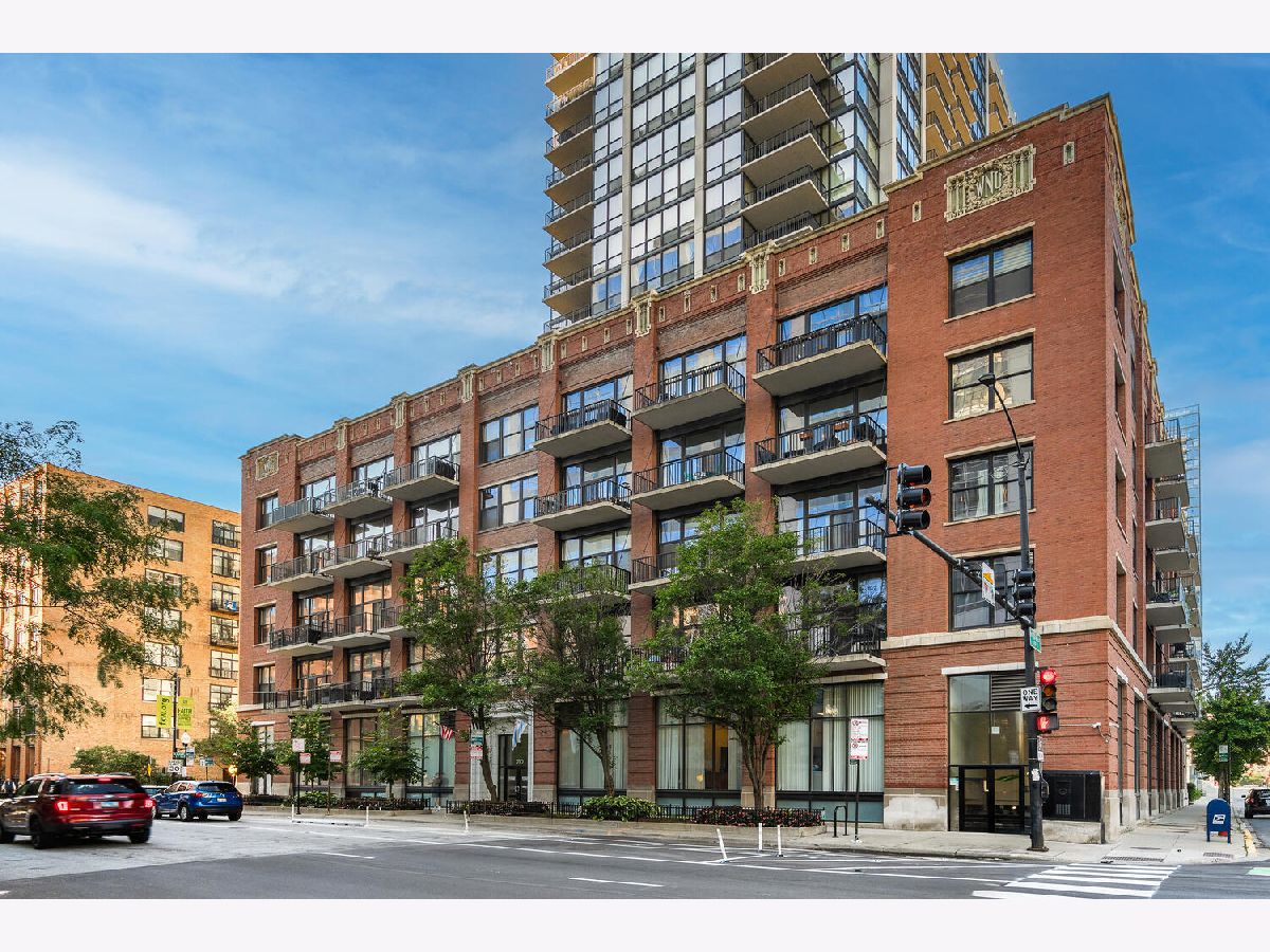 Condominiums Sold The Edge Chicago Illinois, 210 Desplaines
