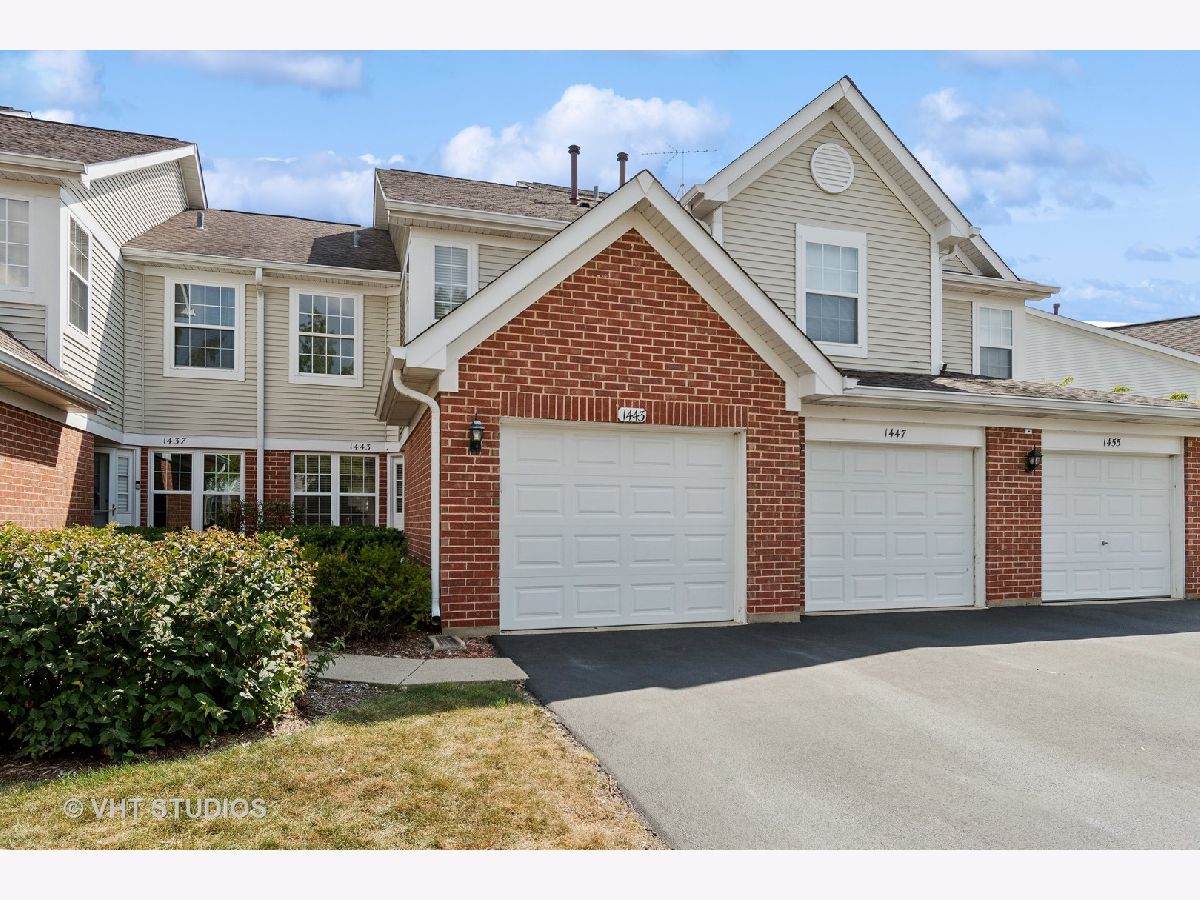 Townhomes & Condos Sold Turnberry Manor Roselle Illinois, 1443 Ashbury
