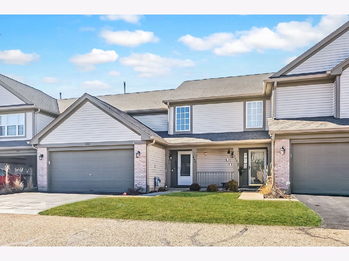 Homes & Townhomes & Condos Sold Country Place Lindenhurst Illinois, 965 Sumac