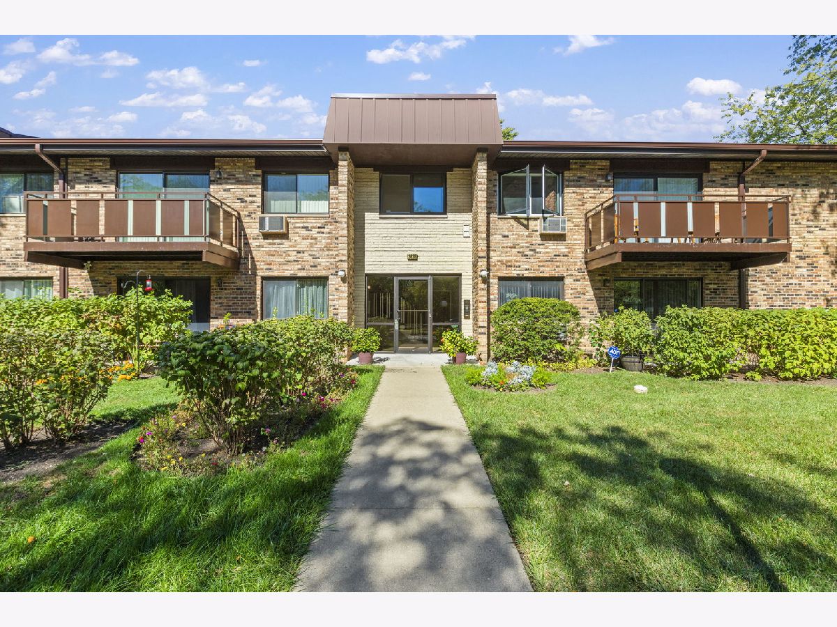 Condominiums Sold Windsor Woods Arlington Heights Illinois, 2628 Windsor