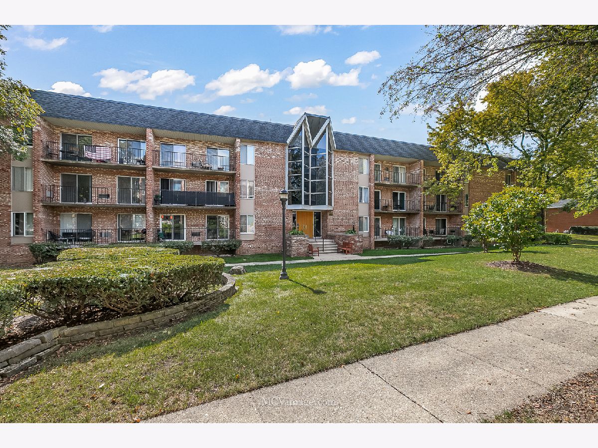 Condos & Townhomes Sold Mill Crossing Naperville Illinois, 1001 Mill