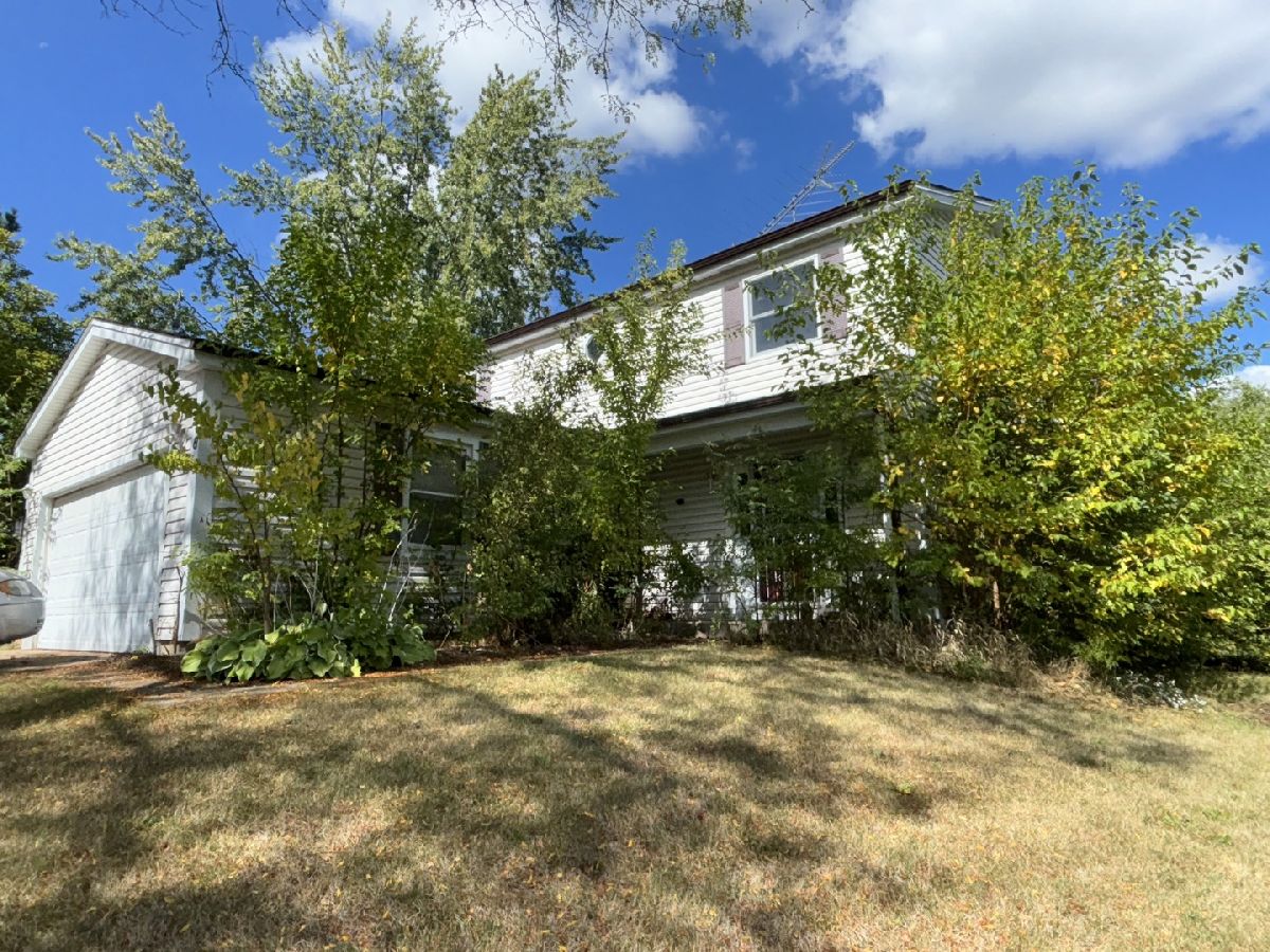 Condominiums & Homes Sold Brookside Streamwood Illinois, 318 Exmoor