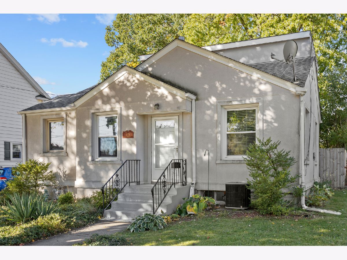 Homes & Condos & Townhomes Sold Ludlows Elgin Illinois, 1174 Preston