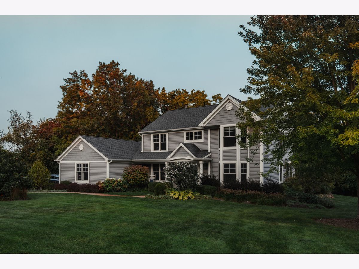 Homes Sold Lake Tara West Dundee Illinois, 16N615 Sumter