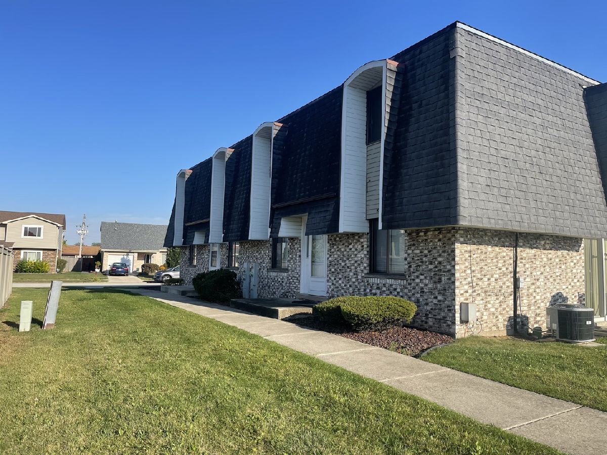 Homes & Townhomes & Condos Sold Cherry Hill Farms Tinley Park Illinois, 8420 162nd