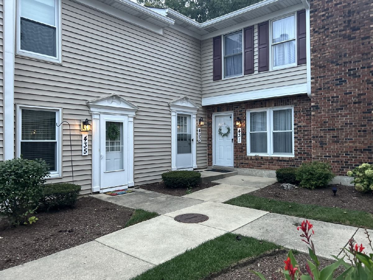 Townhomes & Condos Rented Kensington Court Naperville Illinois, 433 Kensington