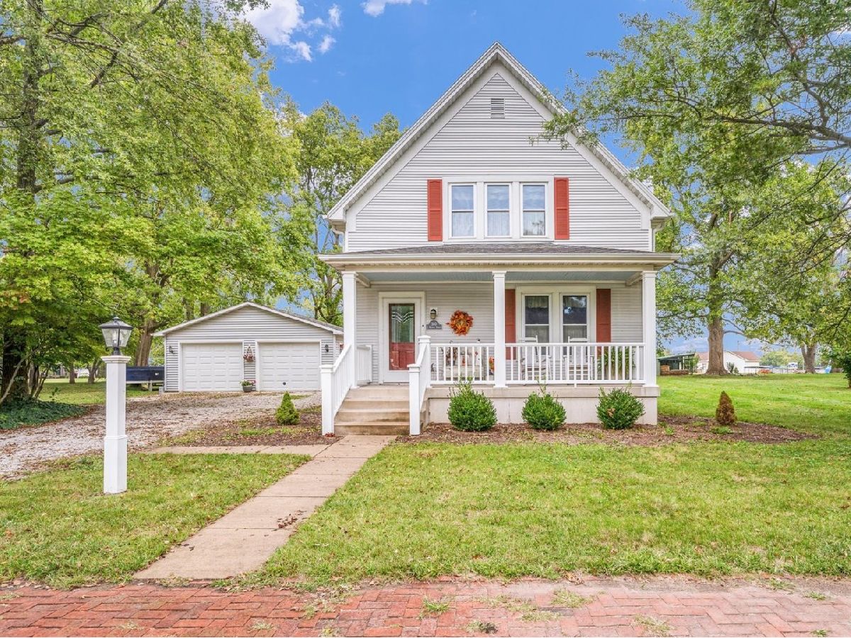  Sold Argenta Illinois, 380 Walnut