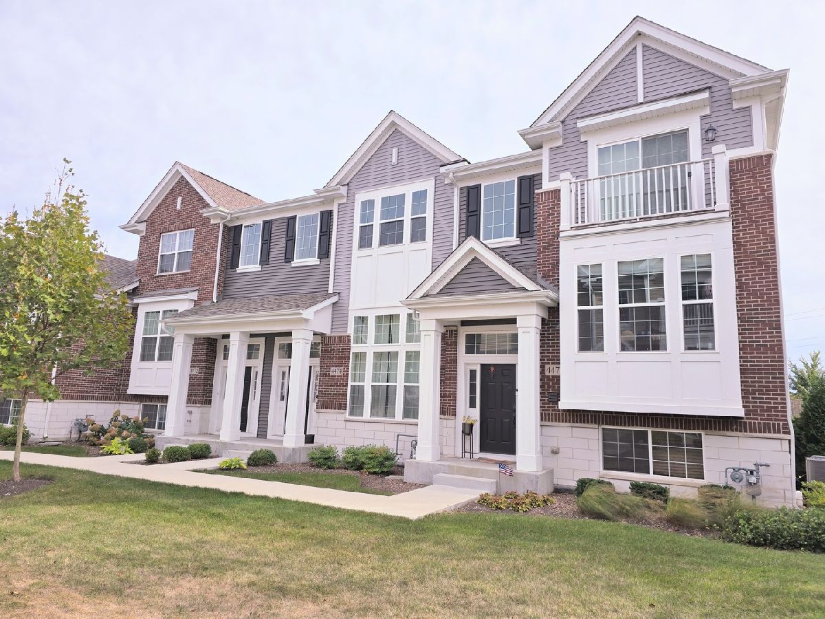 Townhomes Rented Emerson Park Naperville Illinois, 4474 Monroe