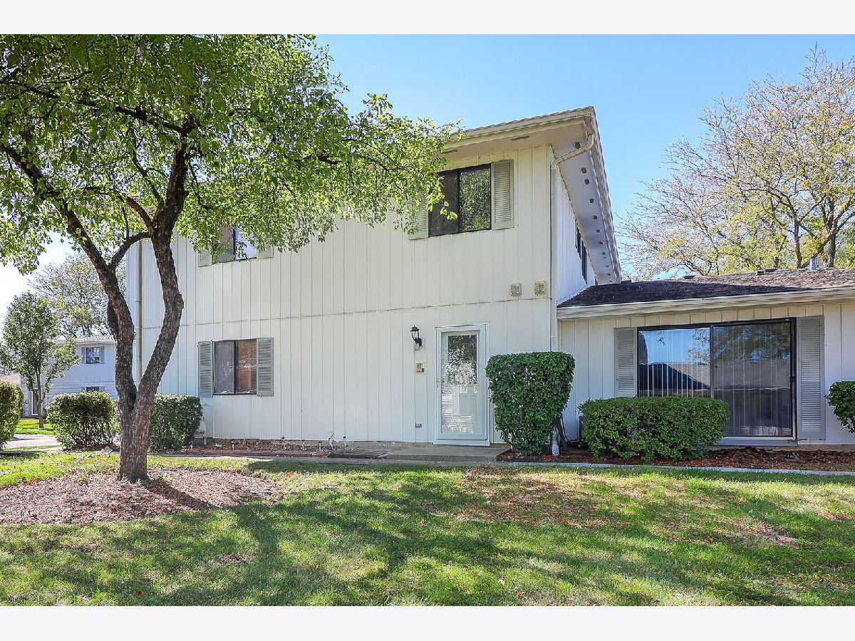 Townhomes & Condos & Homes Sold Fairfield Bloomingdale Illinois, 127 Brewster
