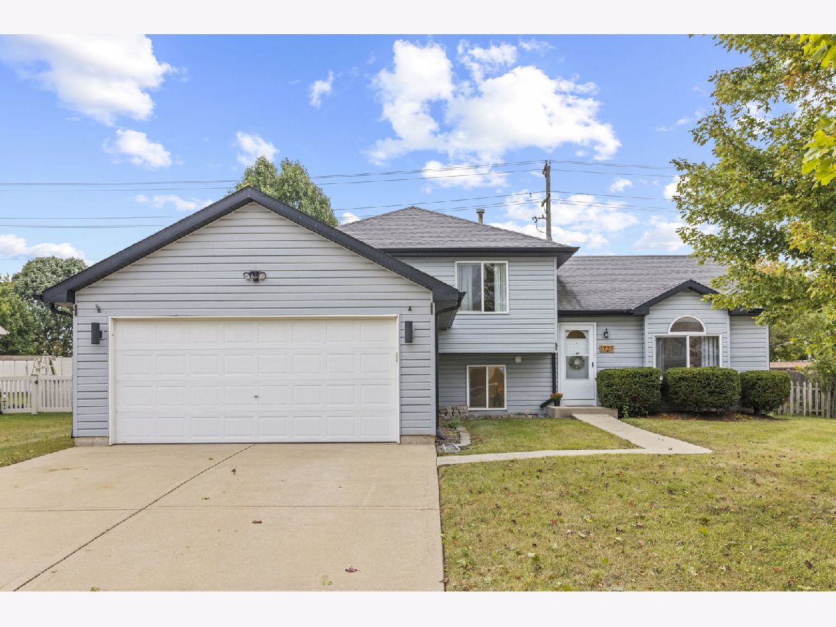Homes Sold Cumberland Plainfield Illinois, 1727 Mystic