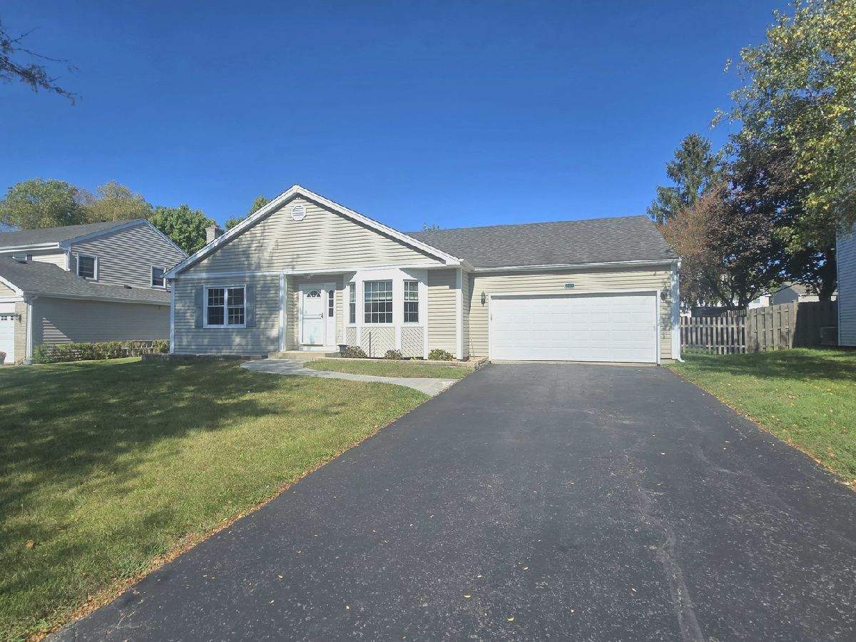  Rented Island Lake Illinois, 704 Longacre