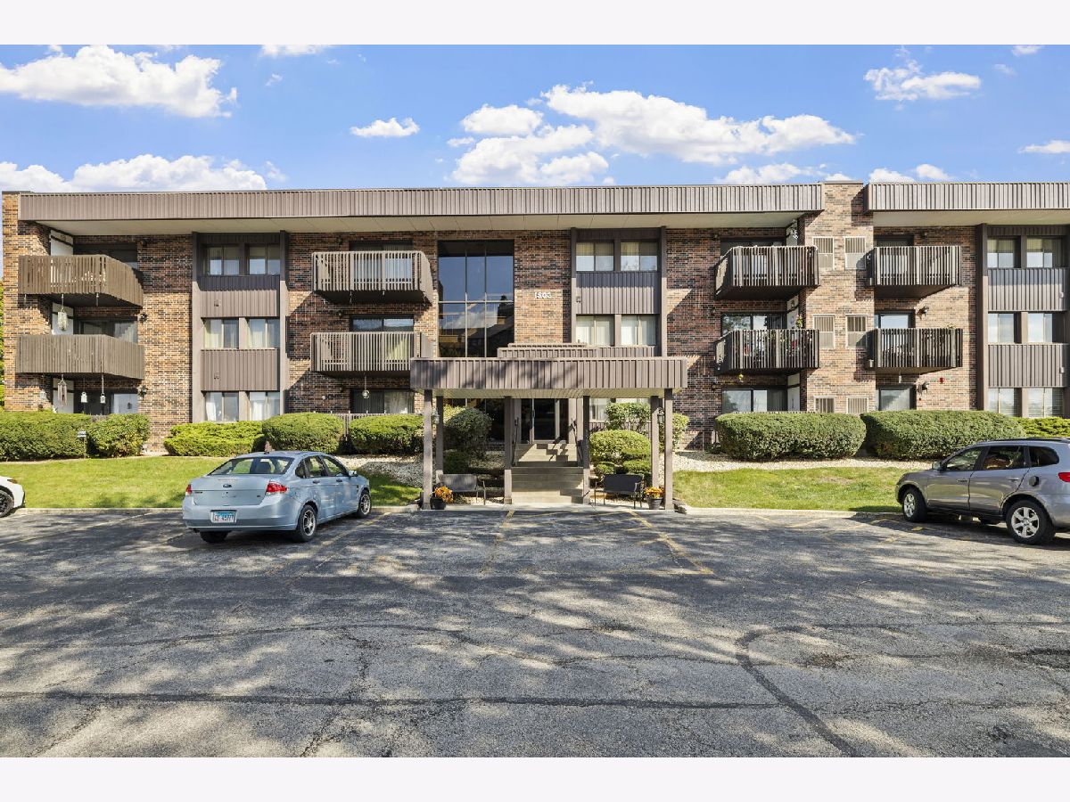 Condominiums Sold Woodlawn Terrace Joliet Illinois, 1503 Woodbridge