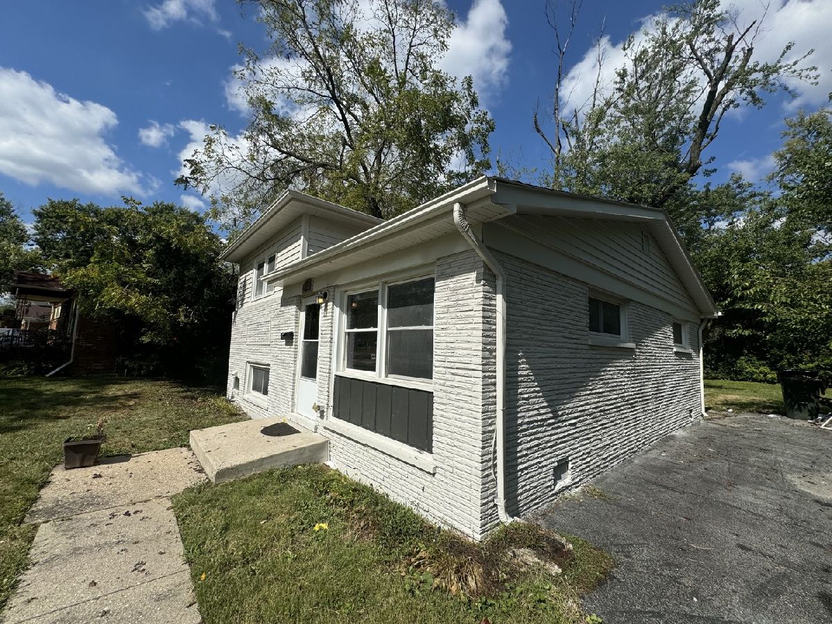  Rented Hazel Crest Illinois, 2732 174th