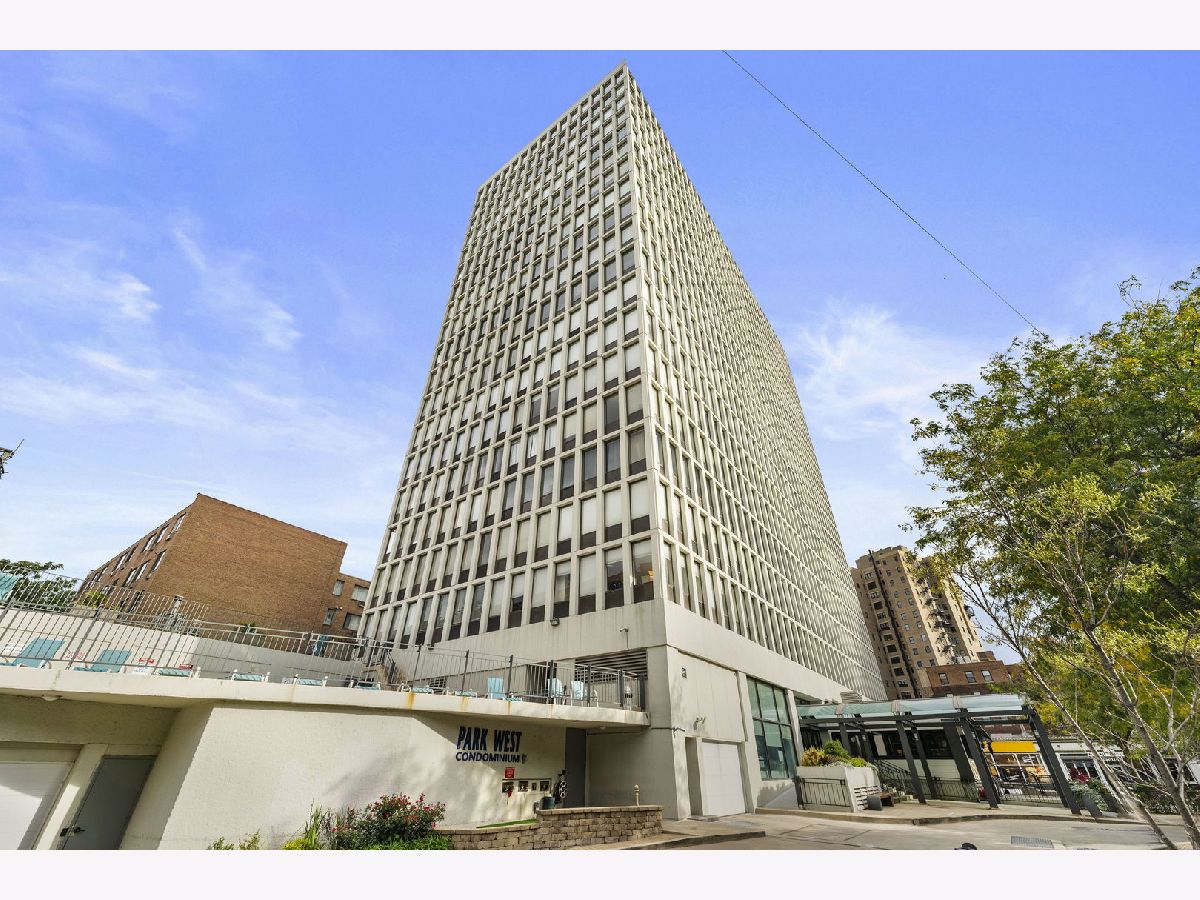 Condominiums Sold Park West Condos Chicago Illinois, 444 Fullerton
