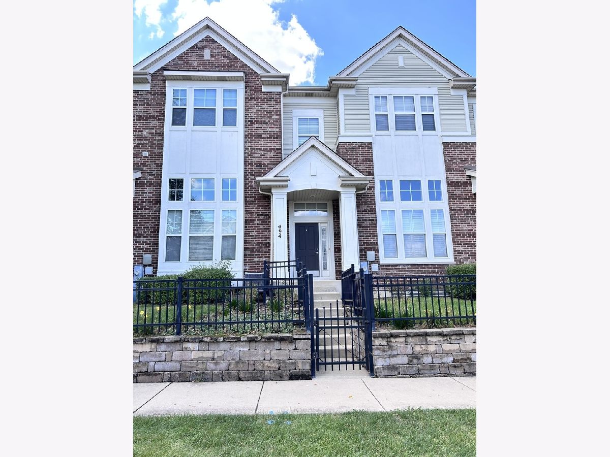 Townhomes & Condos Rented The Plaza On New York Aurora Illinois, 494 Grosvenor