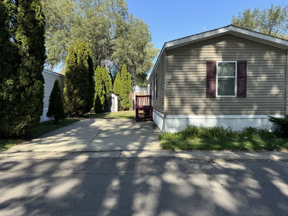 Subdivision Sold Kingsway Beach Park Illinois, 38455 Sheridan