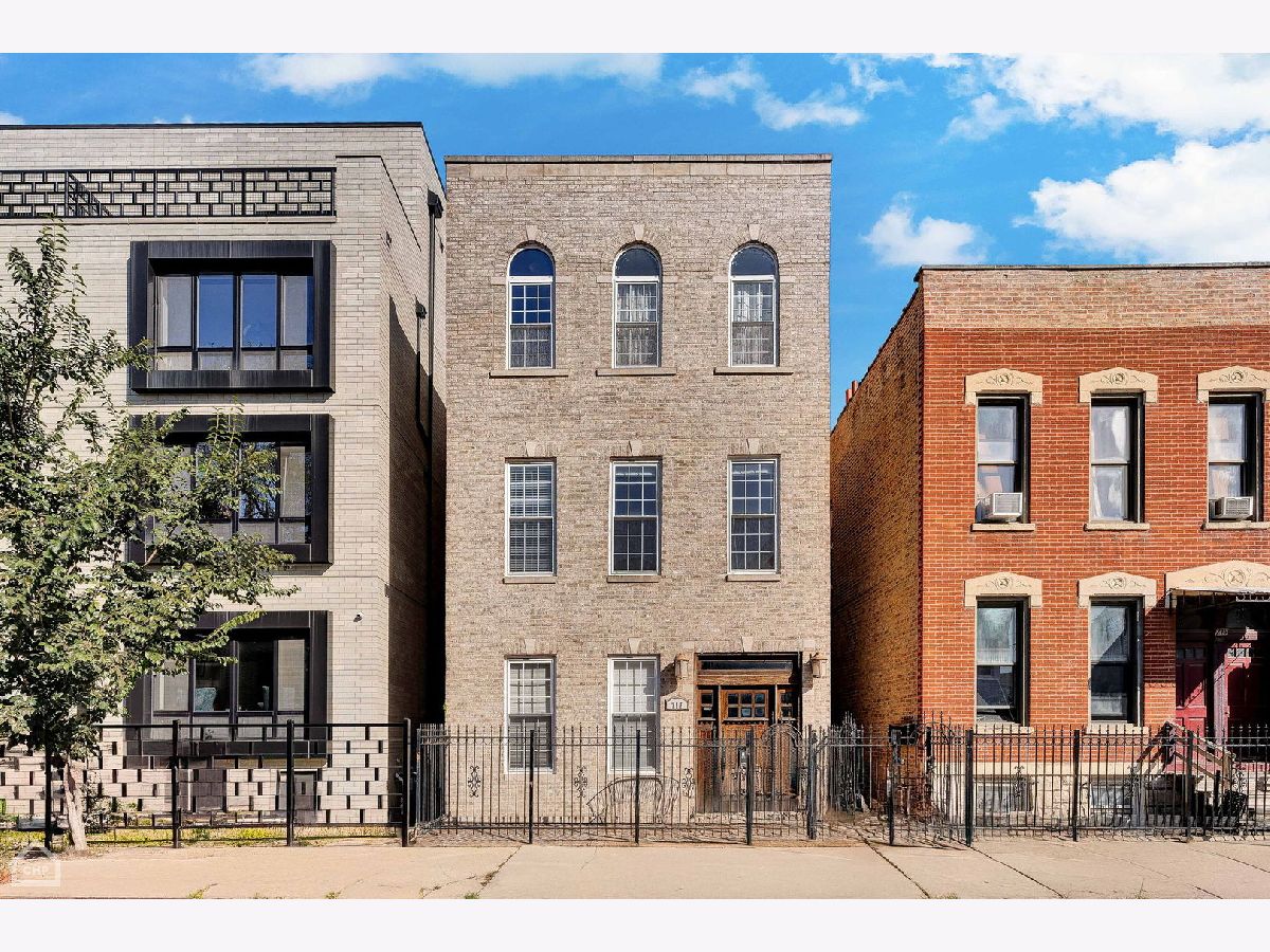 Condos & Townhomes & Homes Rented West Town Chicago Illinois, 717 Elizabeth