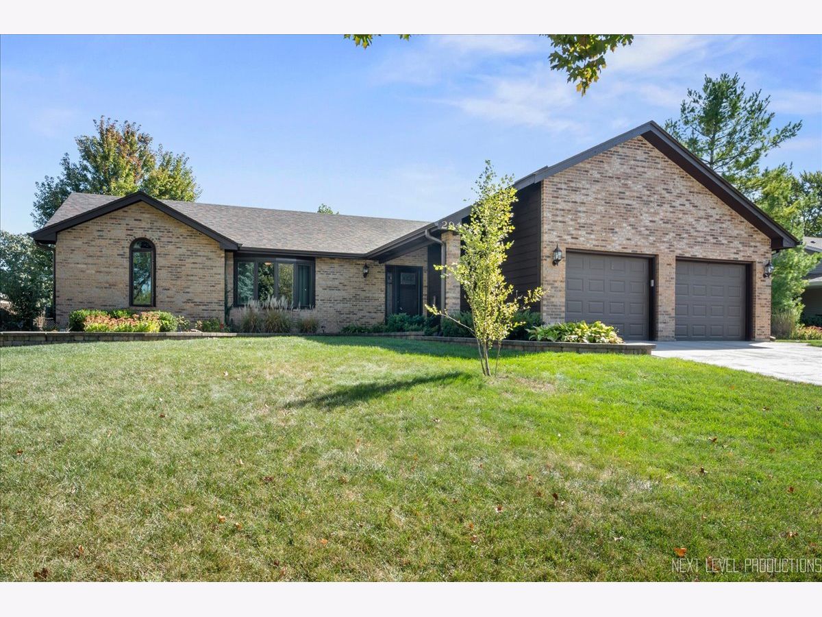 Homes Sold Sans Souci Aurora Illinois, 294 Berwick