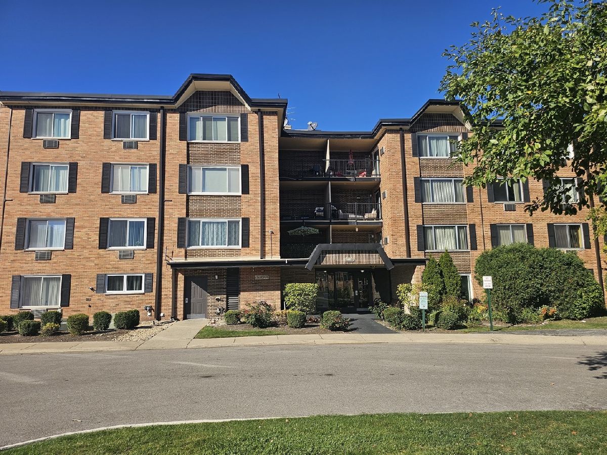 Condominiums Sold Mallard Cove Arlington Heights Illinois, 1117 Old Wilke