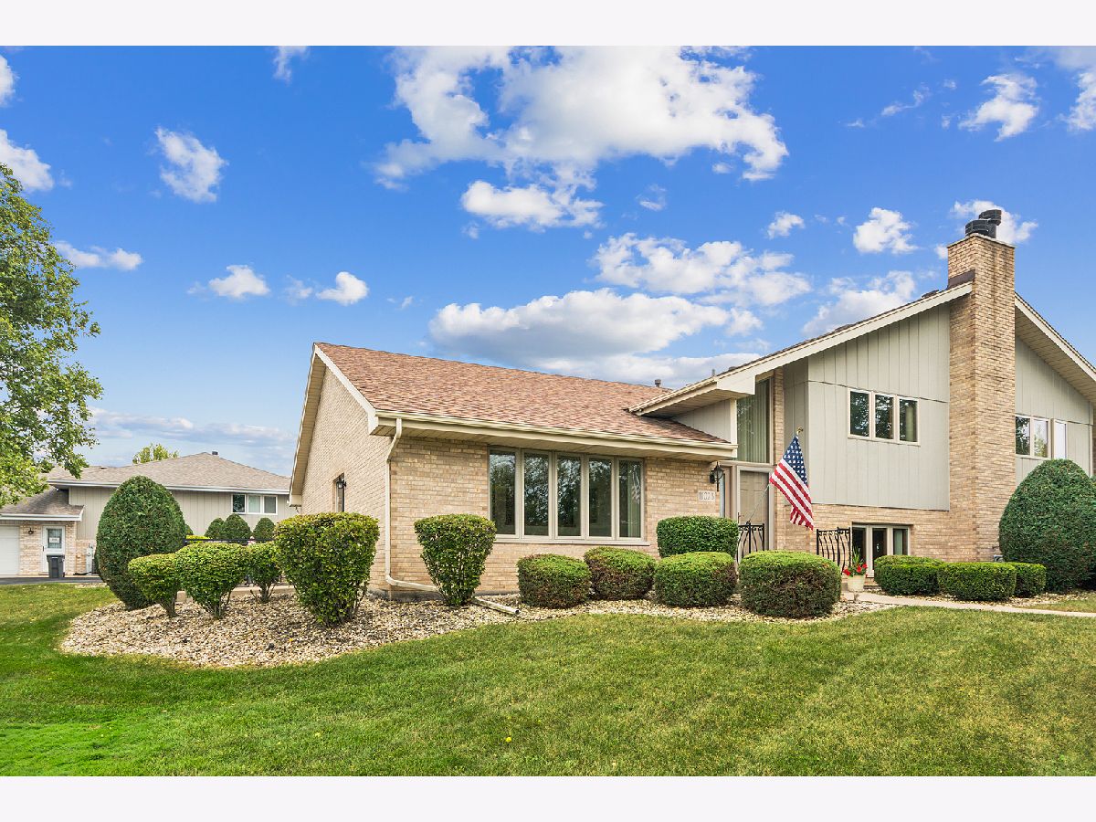 Townhomes & Condos & Homes Sold Eagle Ridge Ii Orland Park Illinois, 11023 New York