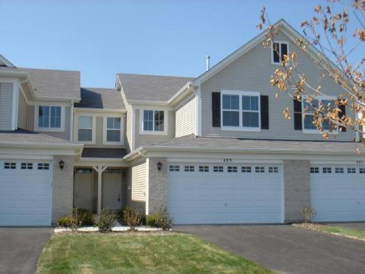Homes & Townhomes & Condos Rented Churchill Club Oswego Illinois, 489 Silver Charm