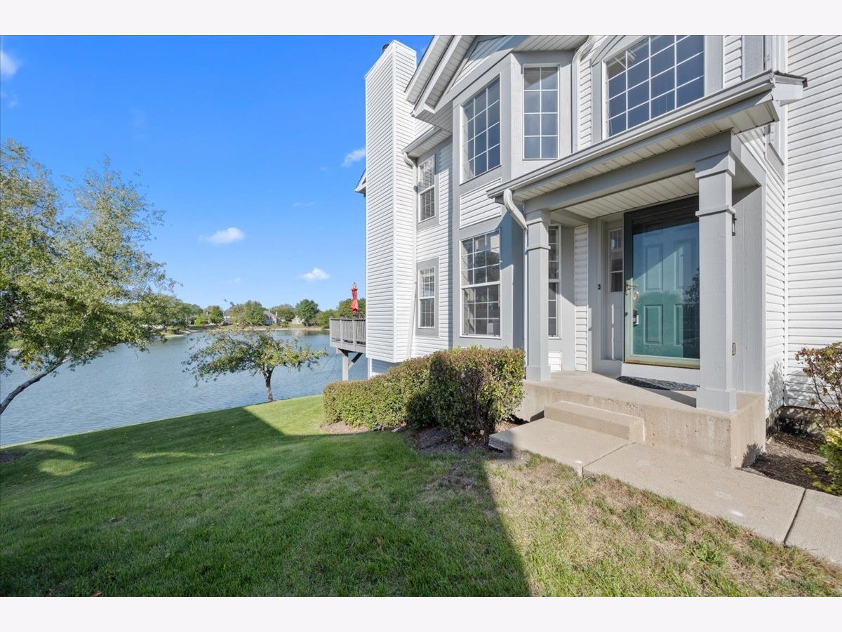 Homes & Townhomes & Condos Sold Woodland Hills Bartlett Illinois, 1258 Appaloosa