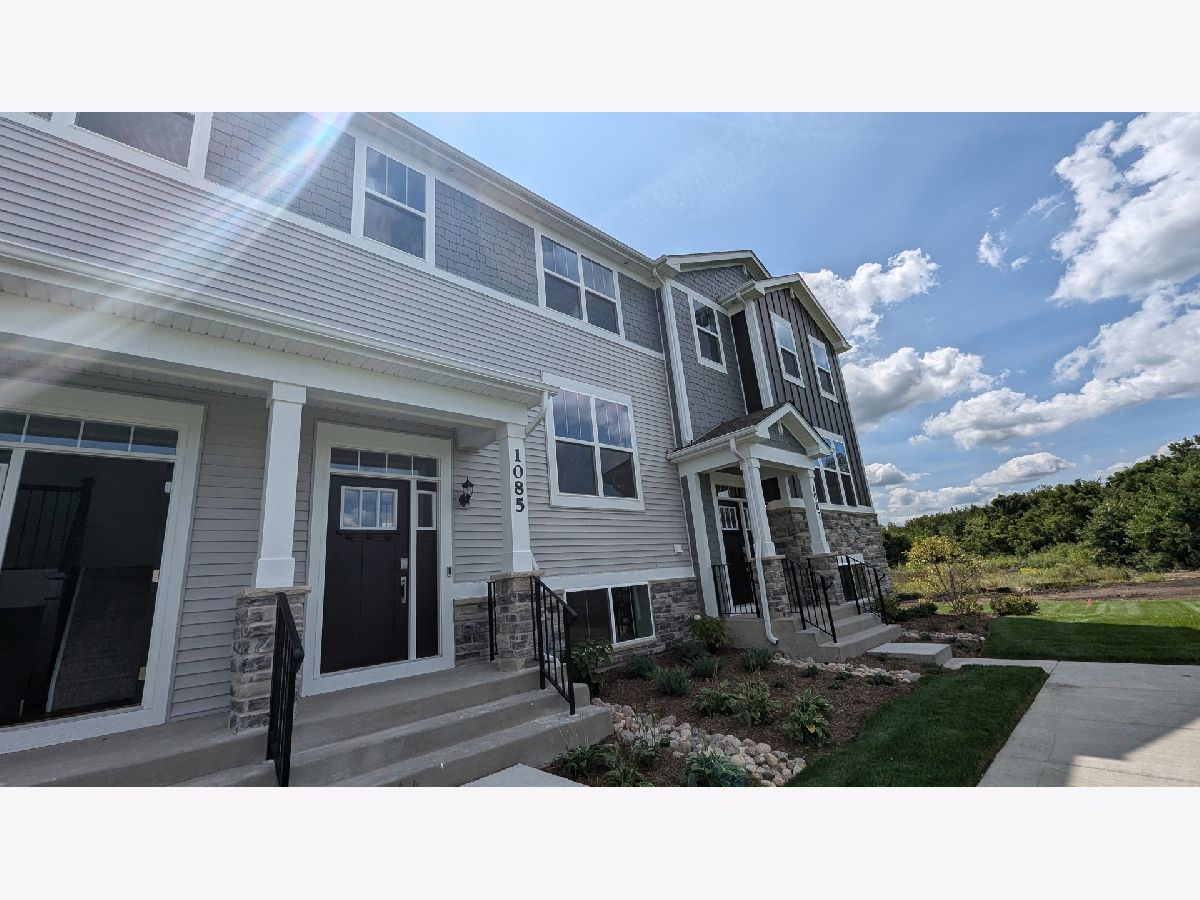 Condos & Townhomes Rented Park Pointe South Elgin Illinois, 1085 Atterberg