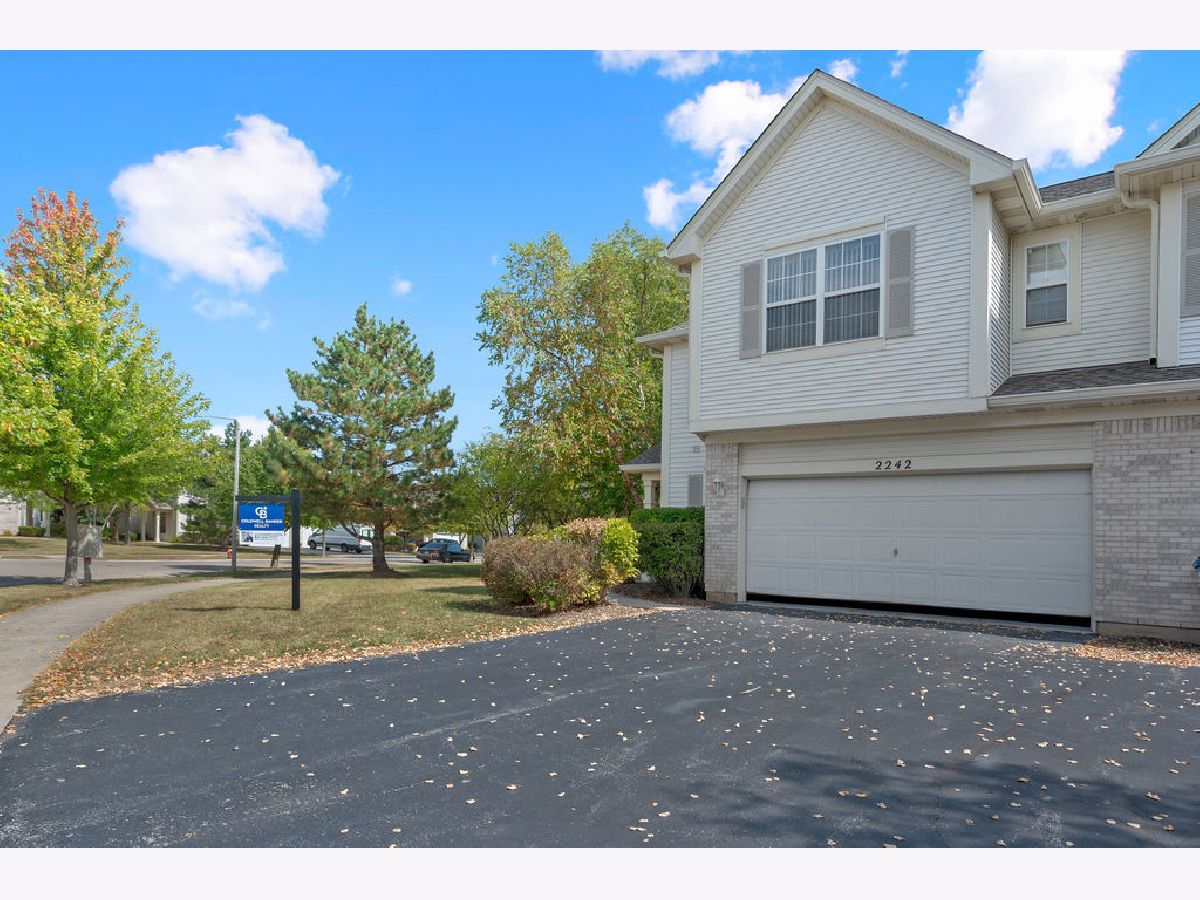 Townhomes Sold Summit Fields Aurora Illinois, 2242 Sunrise