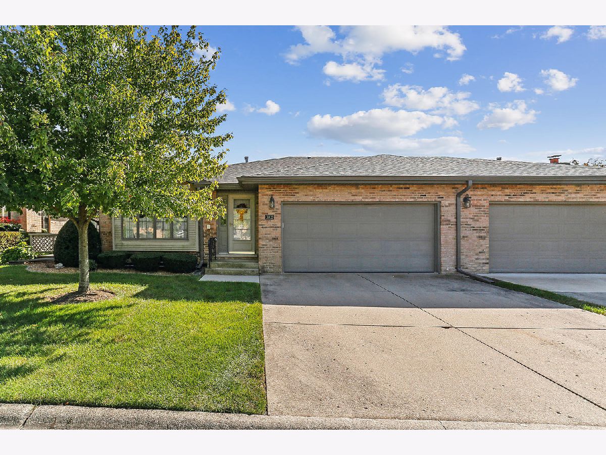 Homes & Condos & Townhomes Sold Country Creek New Lenox Illinois, 1802 Foxwood