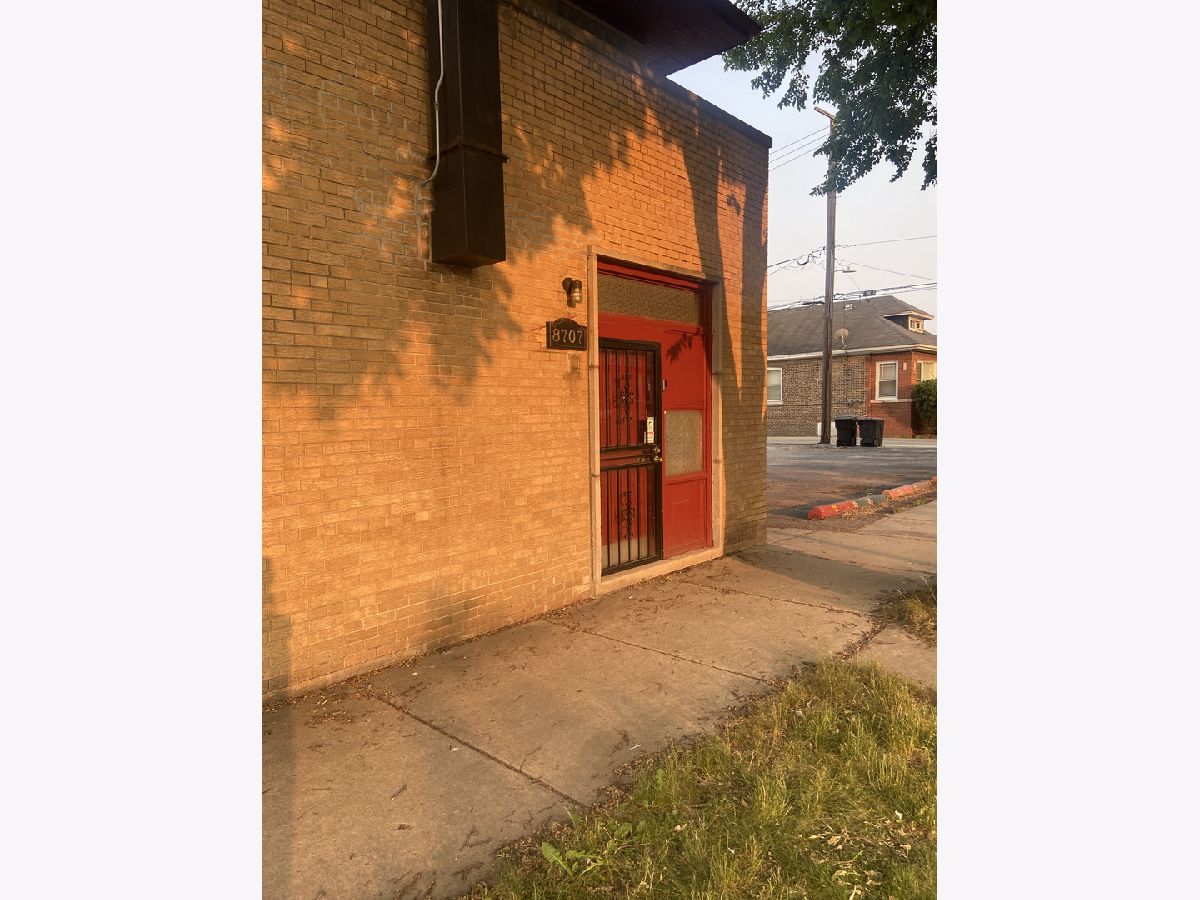  Rented Chicago Illinois, 8707 Euclid