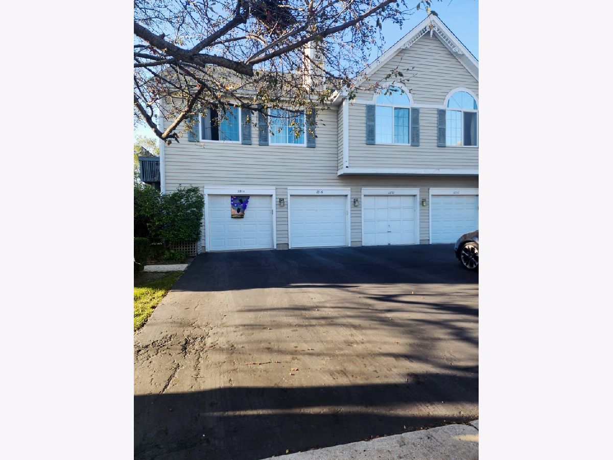 Homes & Townhomes Sold Valley Creek Elgin Illinois, 2216 Colorado