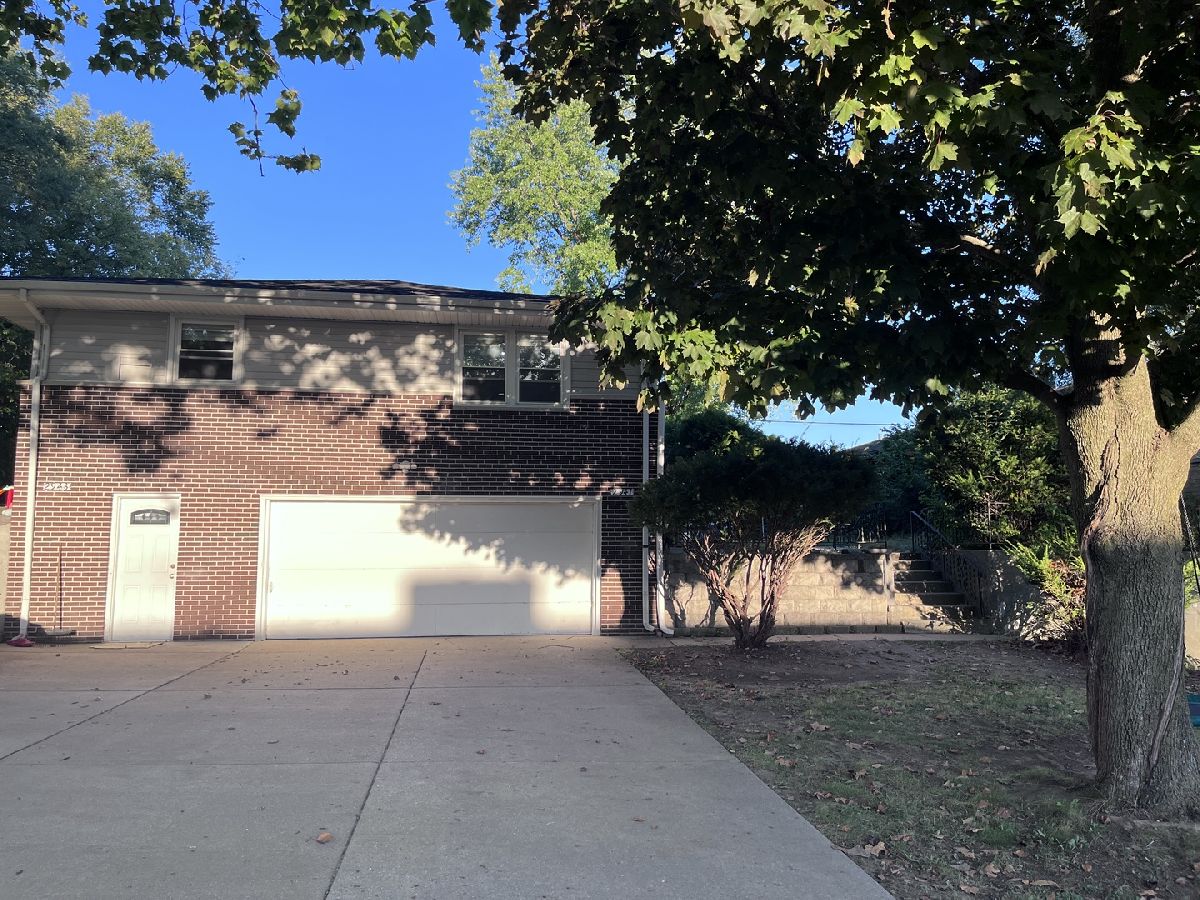 Rented Rockford Illinois, 2943 La Salle