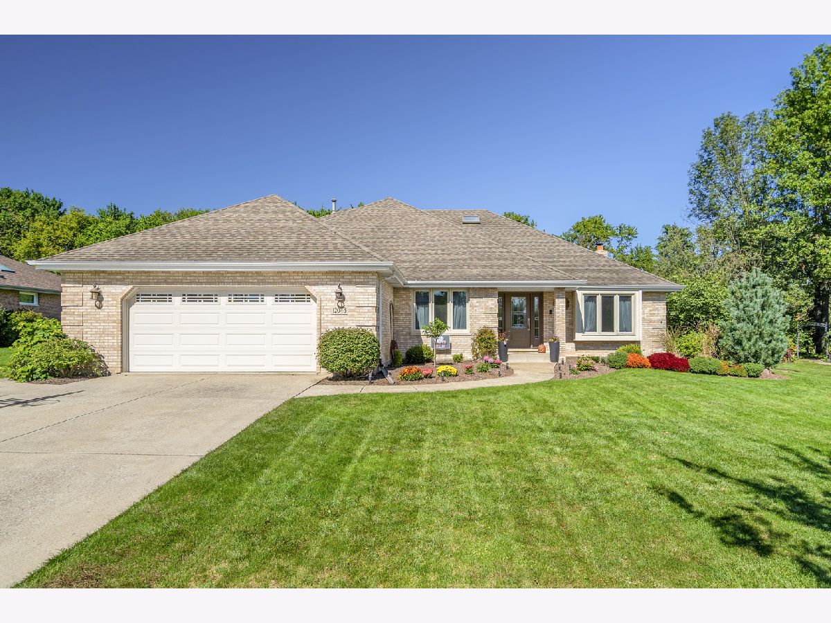 Homes Sold Country Woods Homer Glen Illinois, 12048 Arlene