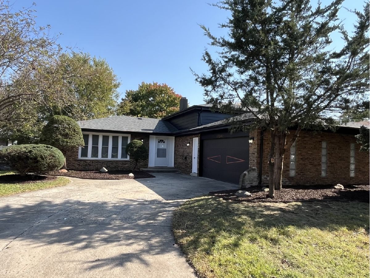 Homes Sold Thornwood Estates South Holland Illinois, 17241 Langley