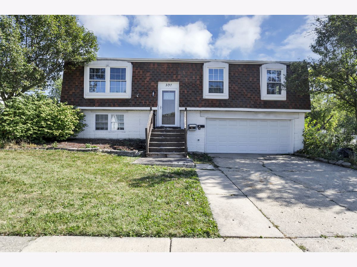 Homes Sold Glenbrook Streamwood Illinois, 301 Hise