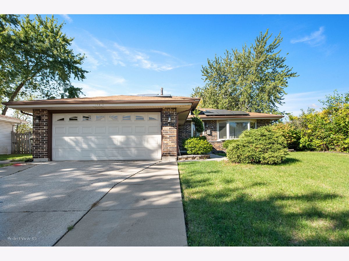 Homes & Condos & Townhomes Sold Lynwood Terrace Lynwood Illinois, 19816 Lakewood