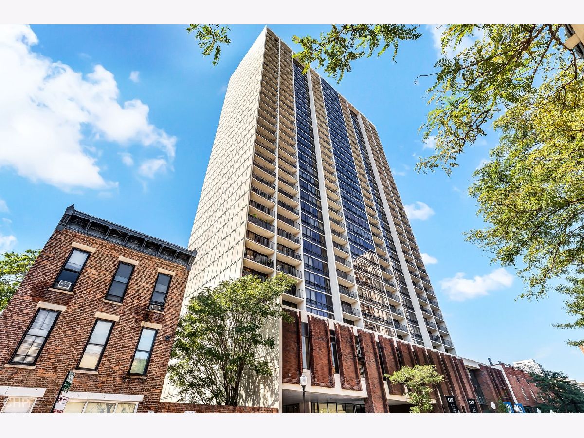 Condominiums Sold Americana Towers Chicago Illinois, 1636 Wells