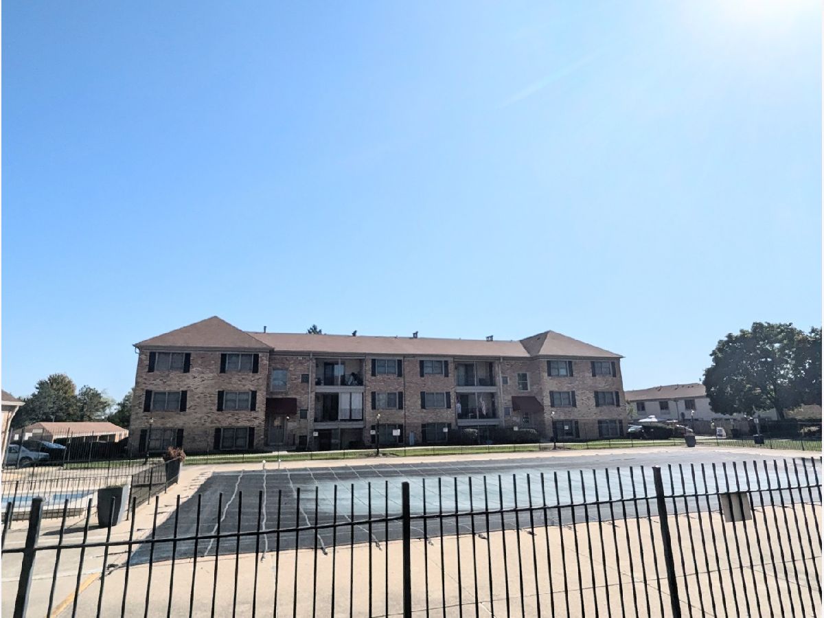 Townhomes & Condos Rented Hilldale Hoffman Estates Illinois, 1724 Fayette