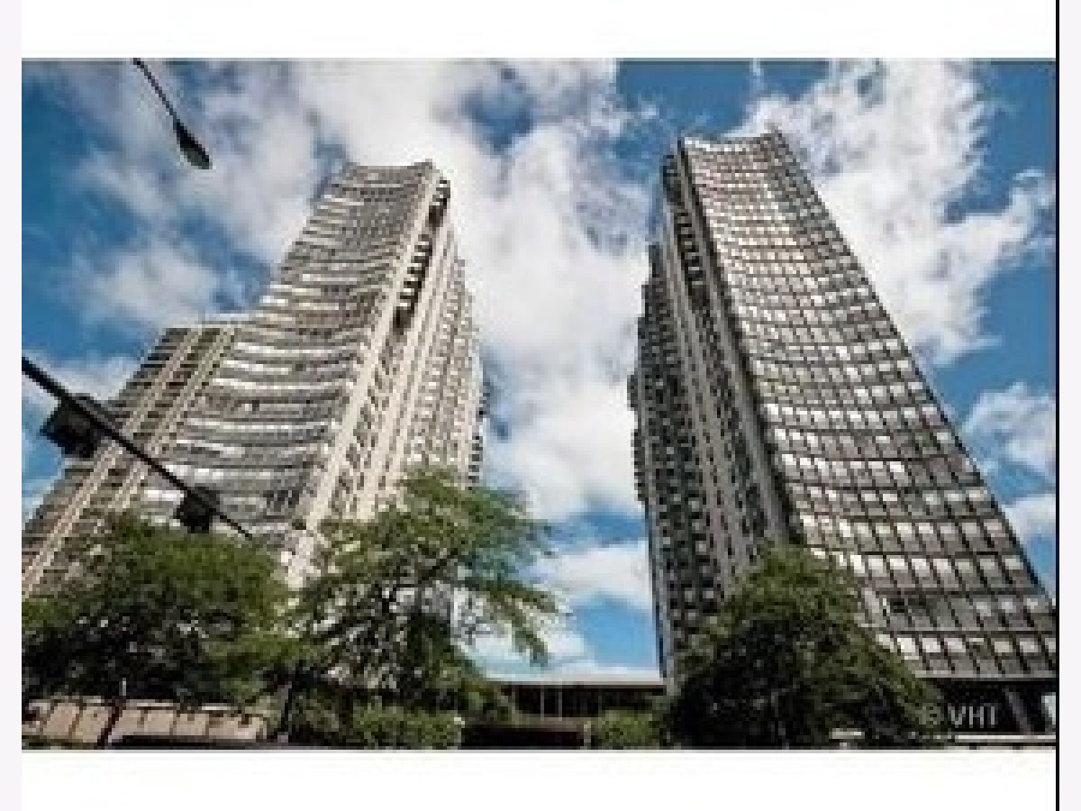 Condominiums Rented Hollywood Towers Chicago Illinois, 5701 Sheridan