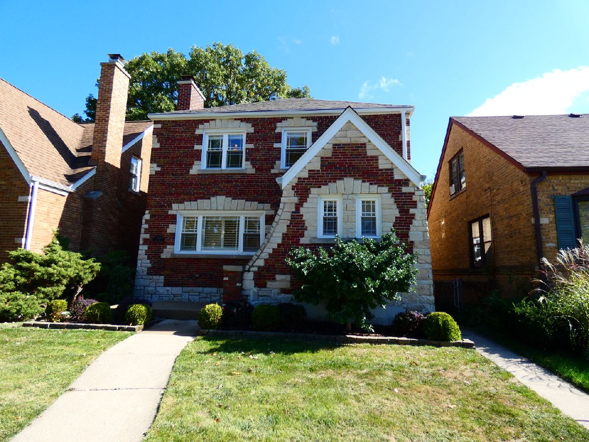 Homes & Condominiums Sold Edgebrook Chicago Illinois, 6223 Lenox