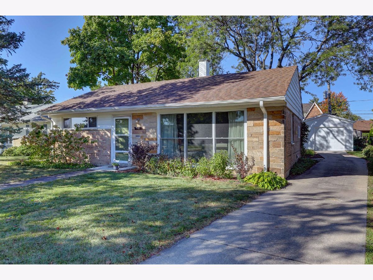 Homes Sold Homerican Villas Des Plaines Illinois, 918 Villa
