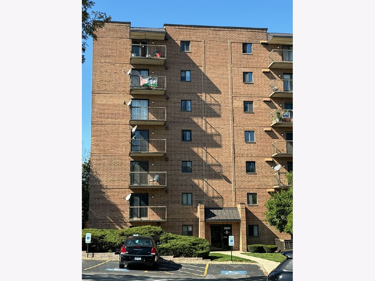Condominiums Rented Edgewater Tinley Park Illinois, 5960 Lake Bluff