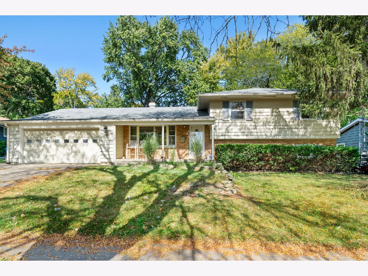 Homes Sold Hillcrest Dekalb Illinois, 303 Hillcrest