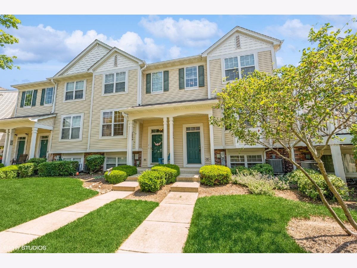 Townhomes Sold Terra Springs Volo Illinois, 128 Terra Firma