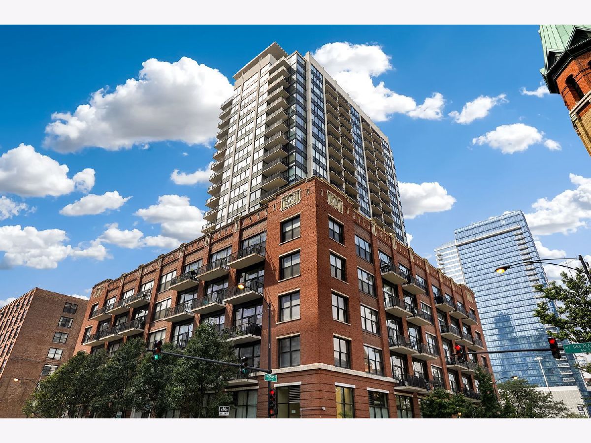 Condominiums Sold The Edge Chicago Illinois, 210 Desplaines